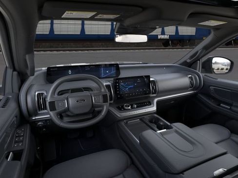 New 2026 Ford Expedition Max Platinum image 9