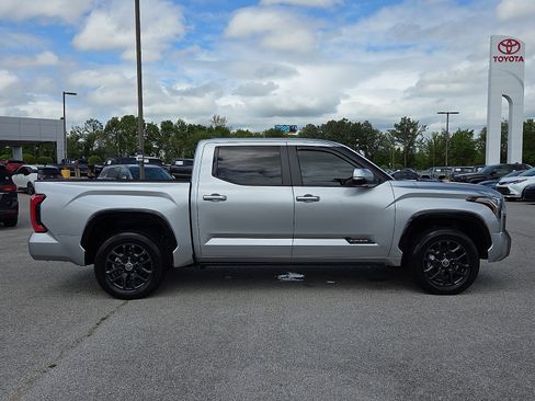 Used 2024 Toyota Tundra Platinum AWD/4WD image 6