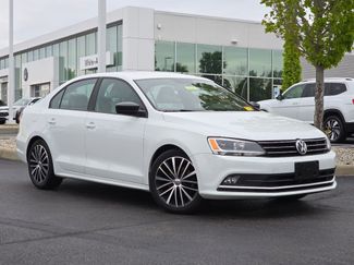 Used 2016 Volkswagen Jetta Sport FWD video 1
