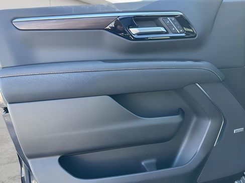 New 2026 Chevrolet Suburban Premier w/ Sun And Tow Package image 26