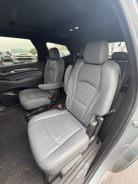 Used 2023 Buick Enclave Essence w/ Experience Buick Package FWD image 12