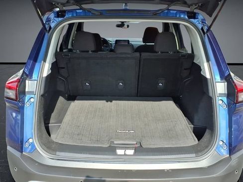Used 2023 Nissan Rogue S AWD/4WD image 30
