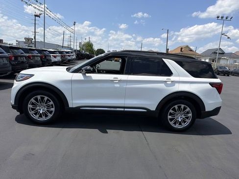 New 2026 Ford Explorer Platinum RWD image 8