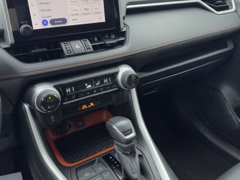 Used 2024 Toyota RAV4 Adventure image 22