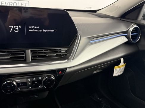 New 2025 Chevrolet Trax LT w/ Driver Confidence Package image 21