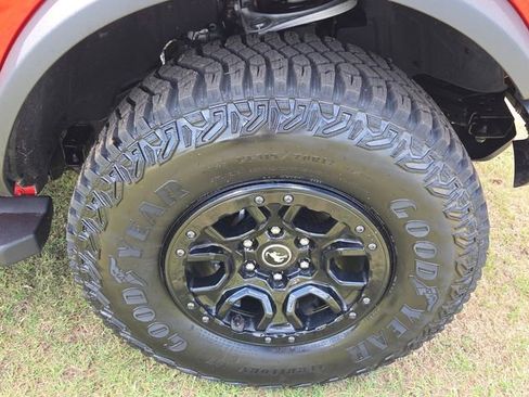 Used 2023 Ford Bronco Wildtrak AWD/4WD image 15