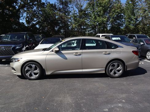 Used 2019 Honda Accord EX-L image 6