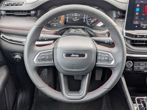 Used 2024 Jeep Compass Trailhawk AWD/4WD image 21