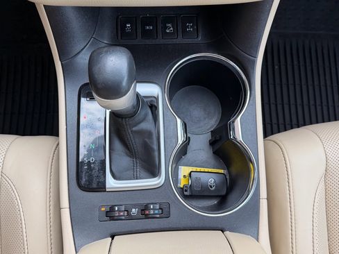 Used 2015 Toyota Highlander Limited image 33