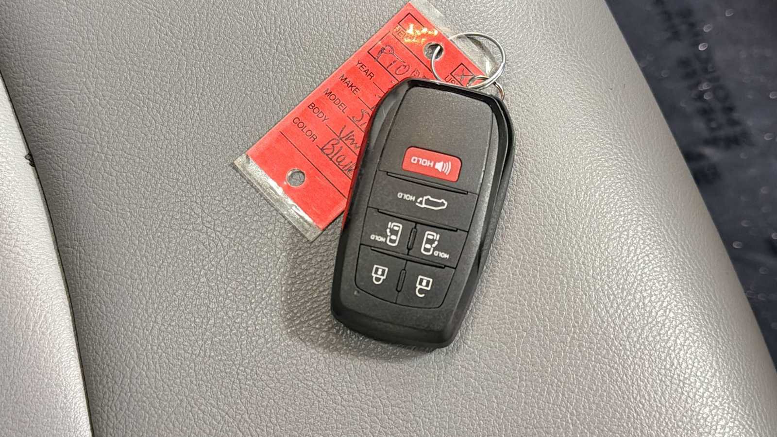 Certified 2022 Toyota Sienna XLE w/ XLE Plus Package FWD image 33