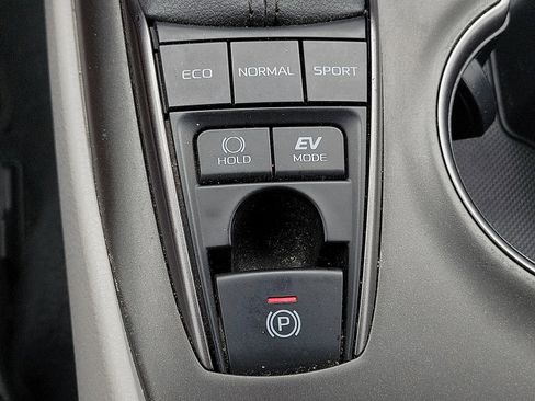 Used 2024 Toyota Camry SE w/ Audio Upgrade Package FWD image 16