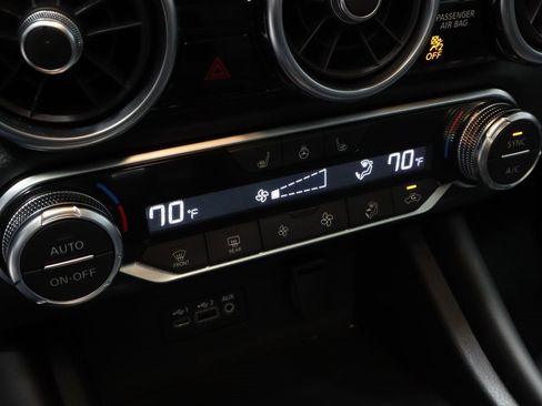 Certified 2023 Nissan Sentra SR w/ SR Premium Package image 31