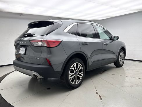 Used 2022 Ford Escape SEL image 5