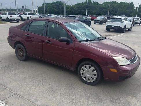 Used 2007 Ford Focus SE FWD image 5