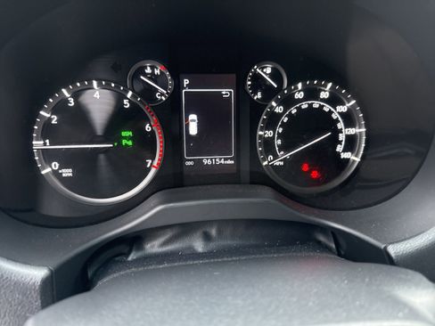 Used 2021 Lexus GX 460 Premium image 5