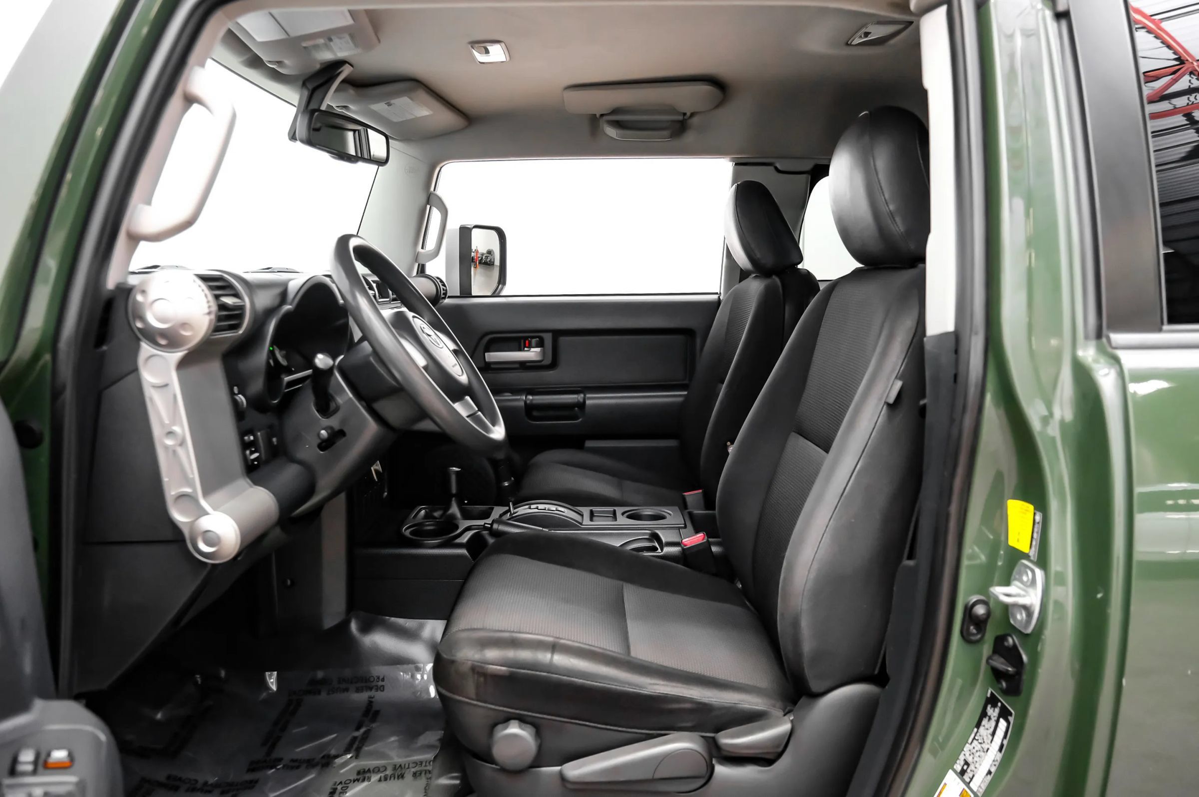 Used 2010 Toyota FJ Cruiser 4WD image 23