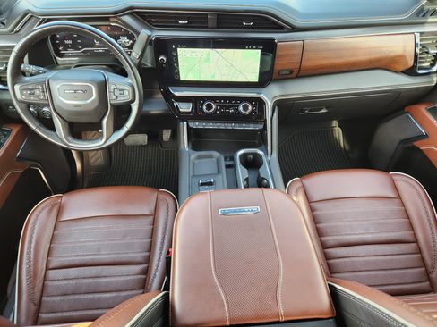 Certified 2024 GMC Sierra 2500 Denali Ultimate image 28