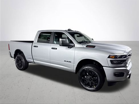 New 2026 RAM 3500 Big Horn AWD/4WD image 4