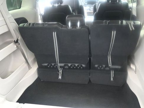 Used 2024 Chrysler Pacifica Touring-L image 20