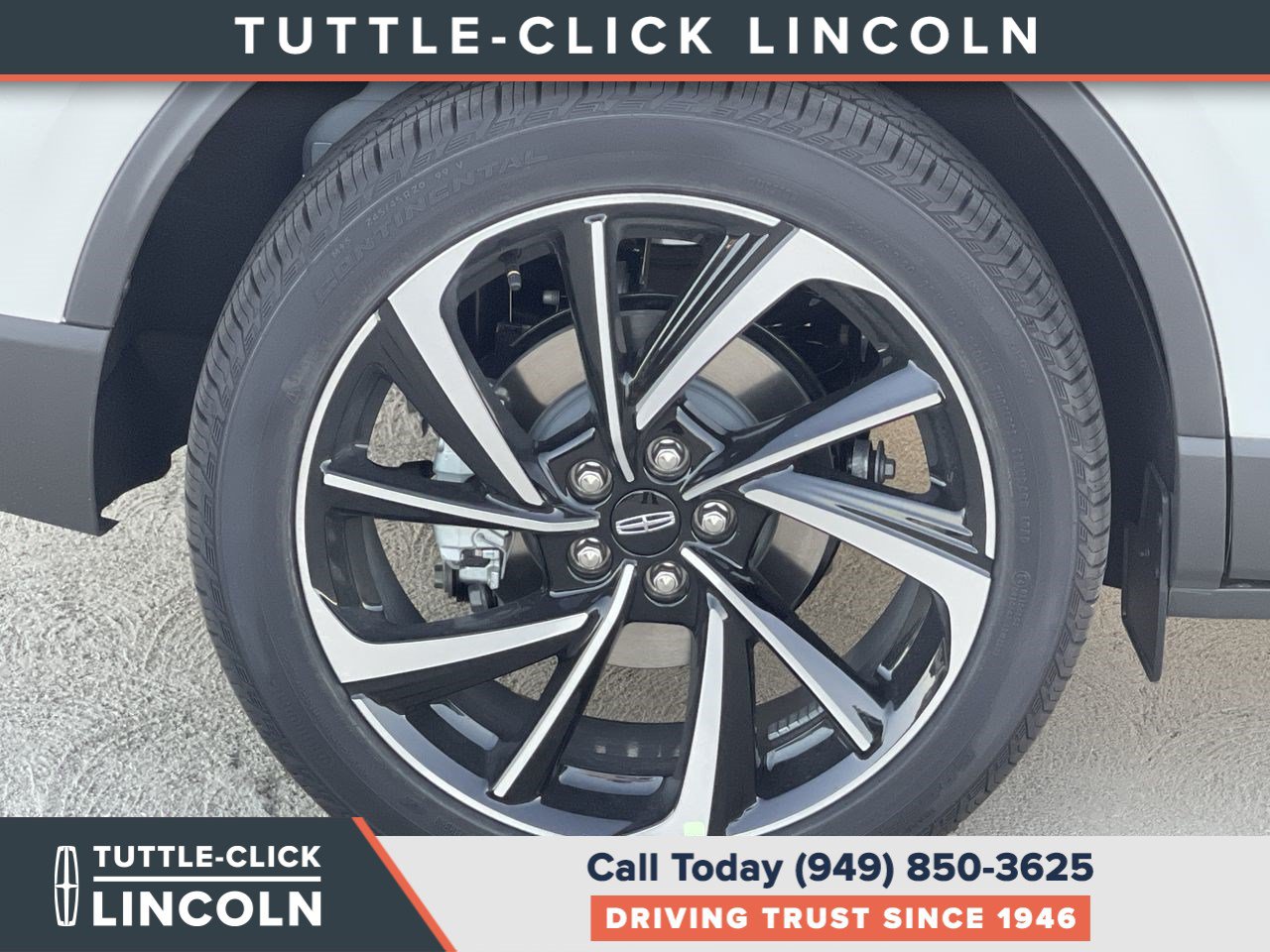 New 2025 Lincoln Corsair Reserve w/ Equipment Group 202A FWD image 11