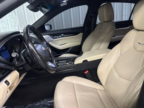 Used 2021 Cadillac CT5 Premium Luxury RWD image 9