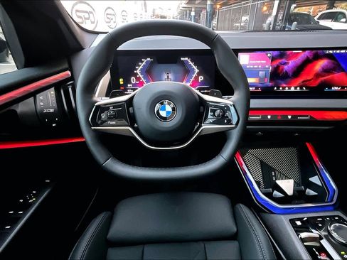 Used 2025 BMW X3 xDrive30i w/ Premium Package image 5