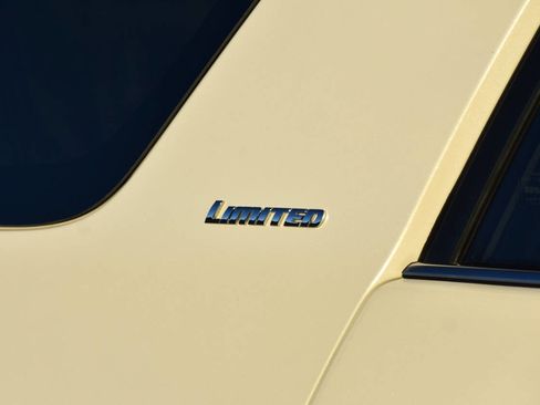 Used 2019 Toyota 4Runner Limited AWD 4dr SUV image 7