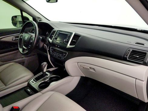 Used 2017 Honda Ridgeline RTL image 22