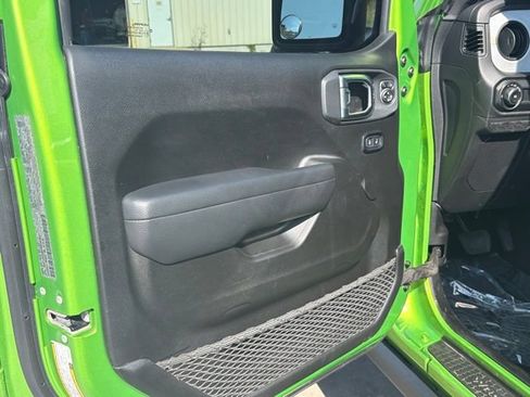 Used 2025 Jeep Wrangler Sport AWD/4WD image 13
