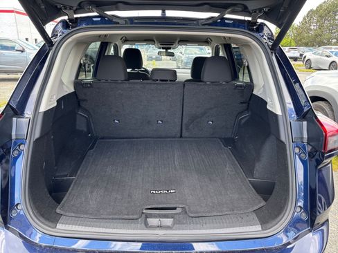 Used 2025 Nissan Rogue SV AWD/4WD image 29
