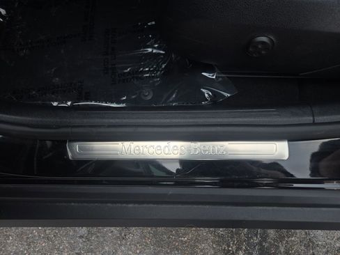 Used 2023 Mercedes-Benz GLC 300 4MATIC image 20