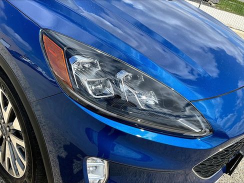 Used 2022 Ford Escape Titanium w/ Class II Trailer Tow Package image 27