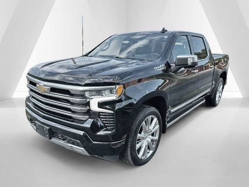 Used 2024 Chevrolet Silverado 1500 High Country AWD/4WD image 3