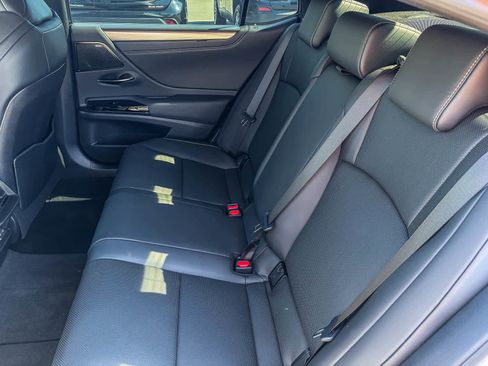 Used 2024 Lexus ES 300h F Sport w/ Accessory Package (Z1) image 18