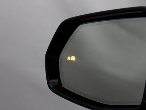 Certified 2023 Cadillac XT5 Premium Luxury w/ Technology Package image 30