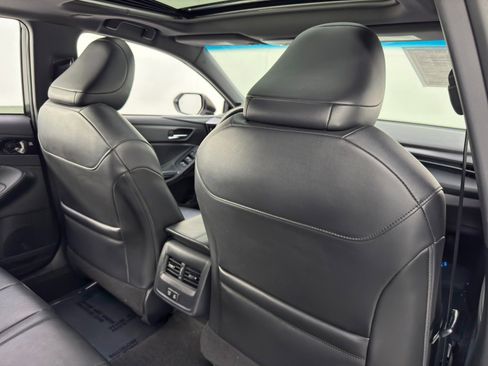 Used 2021 Toyota Avalon XSE image 35