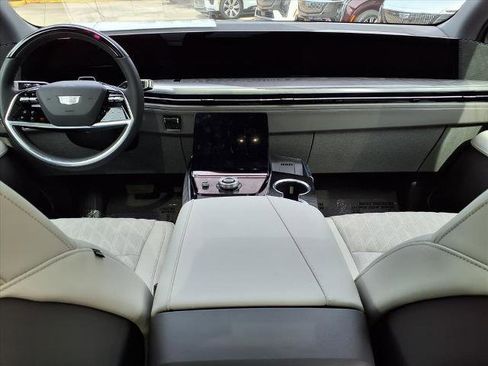 New 2026 Cadillac Escalade IQ Luxury 1 w/ LPO, Floor Liner Package image 11