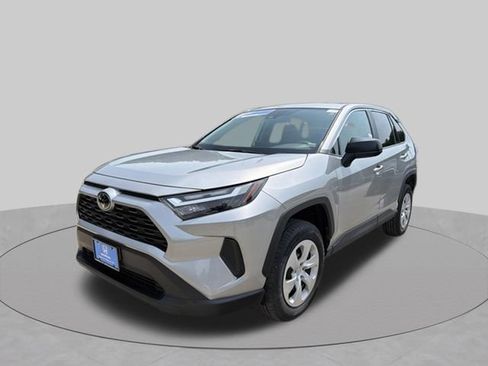 Used 2023 Toyota RAV4 LE AWD/4WD image 7