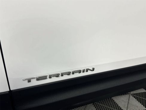 Used 2023 GMC Terrain SLT AWD/4WD image 10