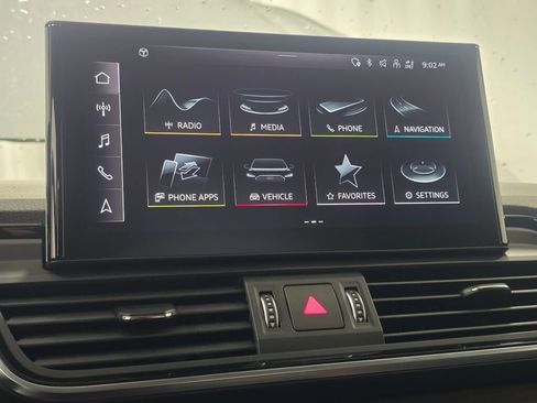 Used 2023 Audi Q5 2.0T Premium w/ Convenience Package image 15