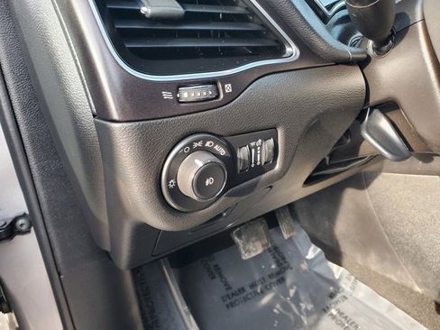 Certified 2020 Jeep Cherokee Trailhawk w/ Cold Weather Group image 11