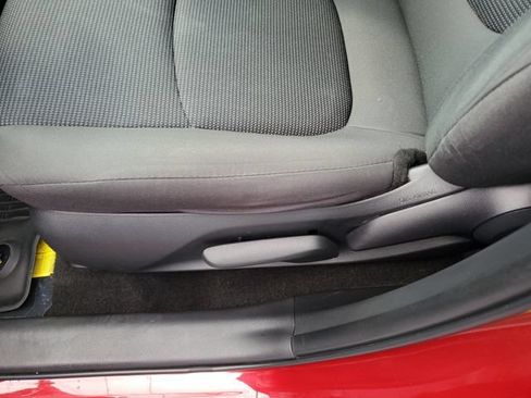 Used 2023 Toyota RAV4 LE AWD/4WD image 18