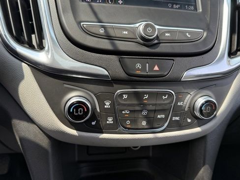 Used 2023 Chevrolet Equinox LT image 18