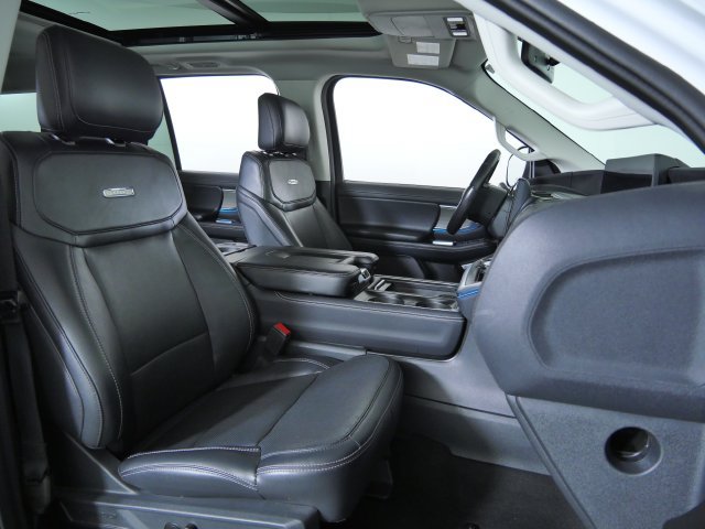 Certified 2025 Ford Expedition Max Platinum AWD/4WD image 13
