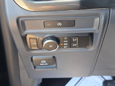 Used 2025 Ford F150 STX w/ Equipment Group 200A RWD image 37