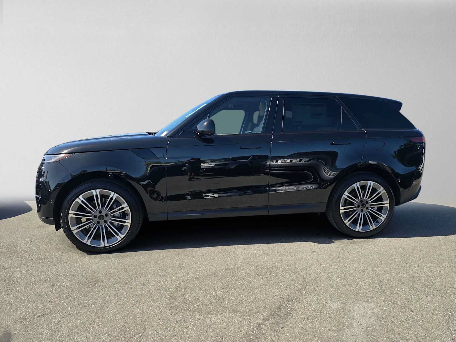 New 2027 Land Rover Range Rover Sport SE AWD/4WD image 2