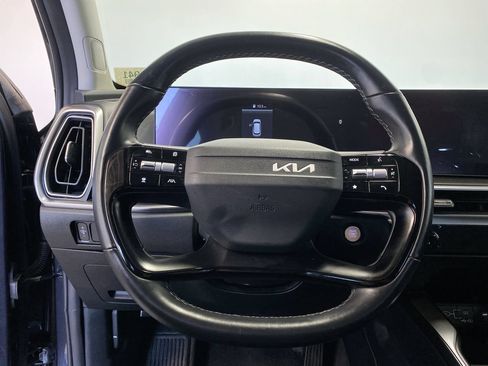 Certified 2026 Kia Sorento LX FWD image 21