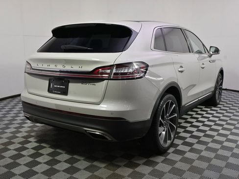 Used 2019 Lincoln Nautilus Select image 6