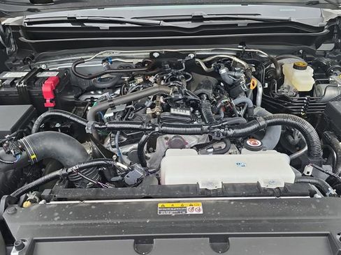 Used 2025 Toyota Tacoma SR5 AWD/4WD image 30