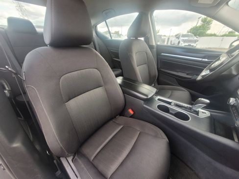 Used 2022 Nissan Altima 2.5 SV FWD image 11